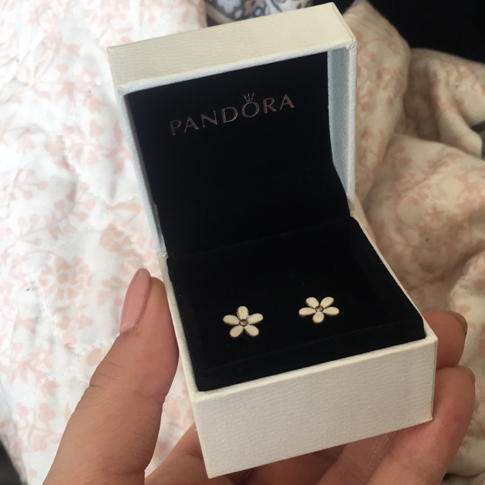 Pandora Daisy Earrings Never Been Worn